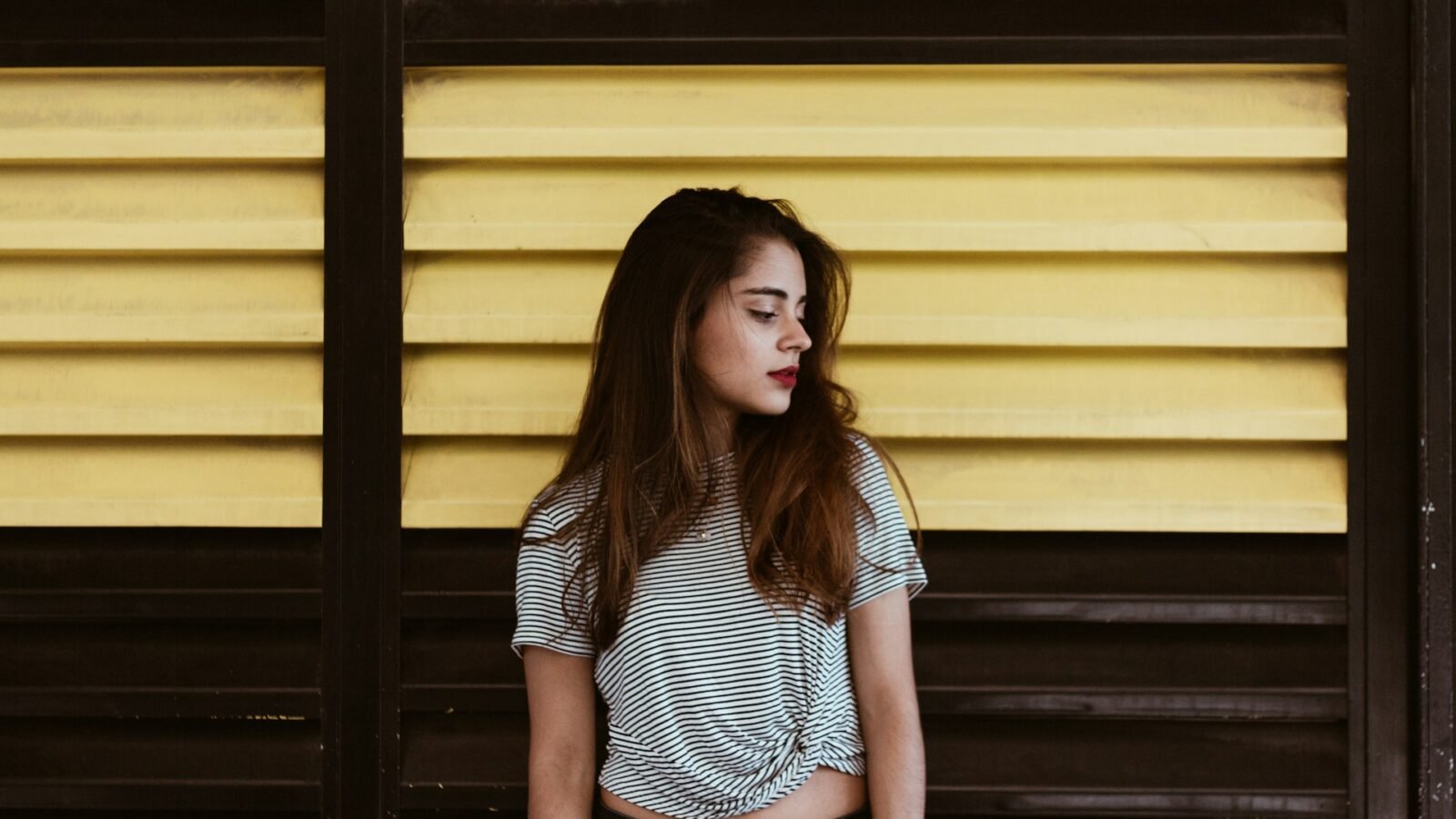 Achieve Radiant Dark Root Light Brown Balayage