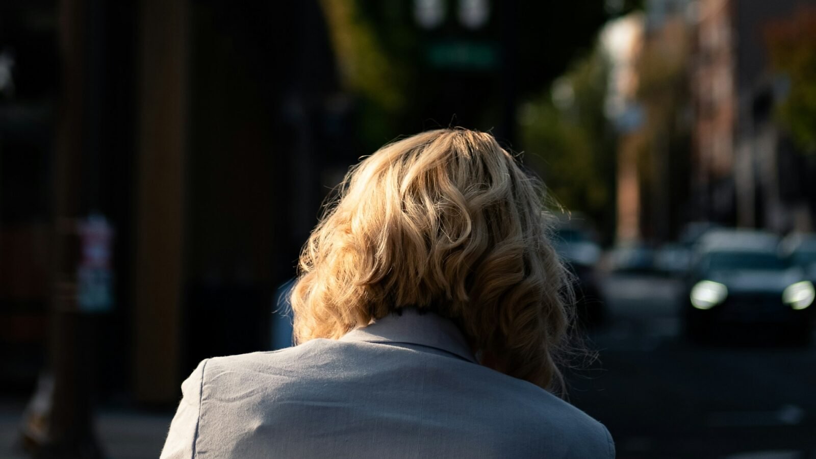 Prevent Blonde Highlights from Turning Green