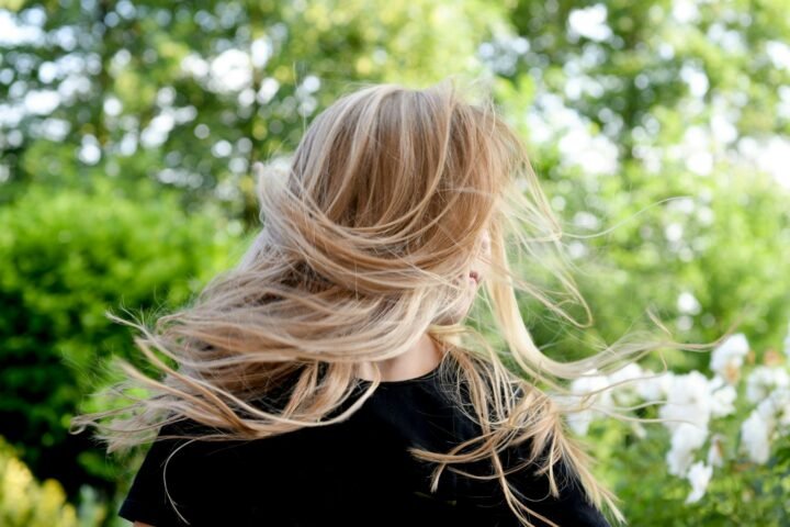 Blonde Highlight Refresh Tips for Early Summer Shine