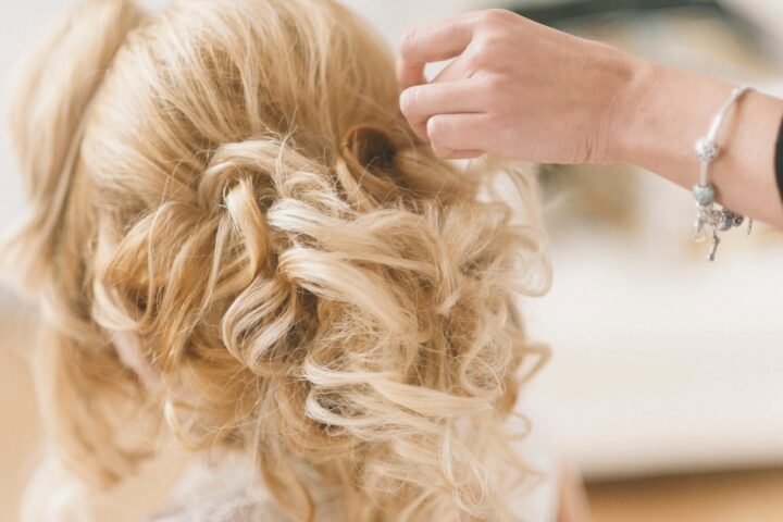 Summer Wedding Hair Tips for Heat, Humidity, and Style